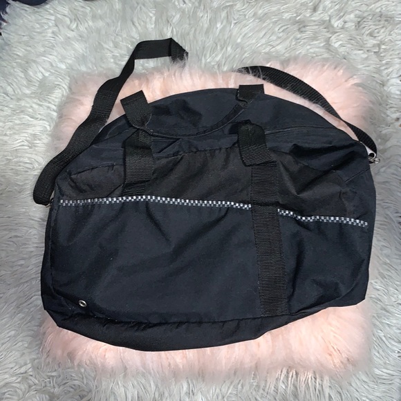 Atchison by BIC Duffel Bag Black - Picture 8 of 9